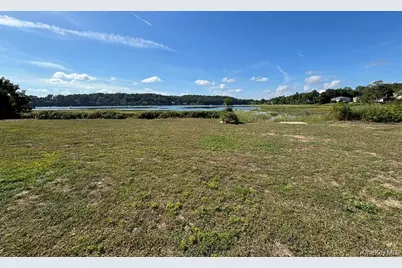 35 Adams Avenue, Bayville, NY 11709 - Photo 4
