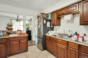 96 Huron Dr, Bay Shore, NY 11706 - Photo 12