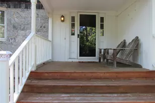 37 Sunset Dr, Shirley, NY 11967 - Photo 4