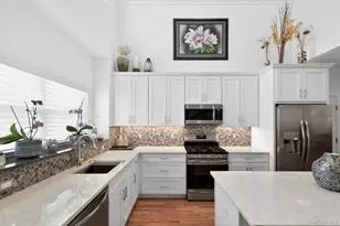 129 Halley Dr, Center Moriches, NY 11934 - Photo 6