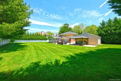 38 Maridon Lane, Commack, NY 11725 - Photo 36
