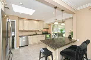 38 Maridon Ln, Commack, NY 11725 - Photo 14