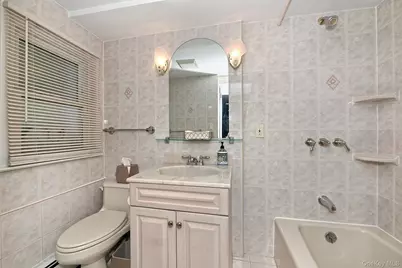 38 Maridon Lane, Commack, NY 11725 - Photo 22
