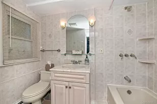 38 Maridon Ln, Commack, NY 11725 - Photo 22