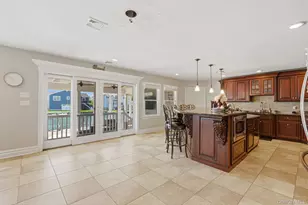 14 Jackson Pl, Massapequa, NY 11758 - Photo 12