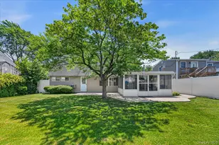 61 Elbow Ln, Levittown, NY 11756 - Photo 18
