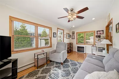 40 Lombardi Place, Amityville, NY 11701 - Photo 18