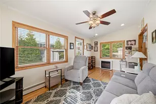 40 Lombardi Pl, Amityville, NY 11701 - Photo 18