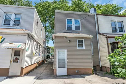 69-28 66th Place, Glendale, NY 11385 - Photo 16