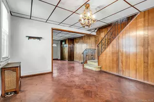 69-28 66th Pl, Glendale, NY 11385 - Photo 6