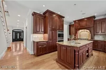 52 Francis Lane, Greenwich, CT 06831 - Photo 10