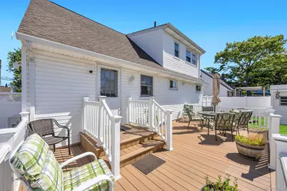 122 Lambert Avenue, Farmingdale, NY 11735 - Photo 28