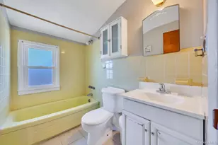 122 Lambert Ave, Farmingdale, NY 11735 - Photo 20