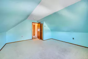 122 Lambert Ave, Farmingdale, NY 11735 - Photo 18