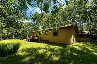 107 Fetlock Dr, Hawley, PA 18428 - Photo 2
