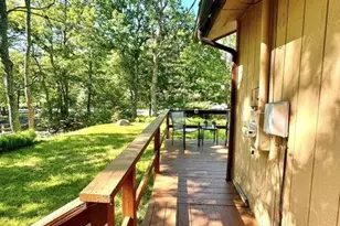 107 Fetlock Dr, Hawley, PA 18428 - Photo 8
