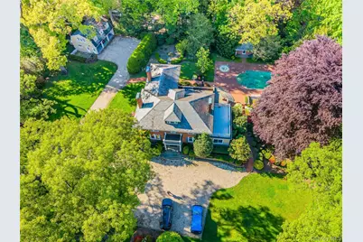 23 Townsend Road, Glen Cove, NY 11542 - Photo 2