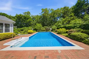 139 Sycamore Cir, Stony Brook, NY 11790 - Photo 10