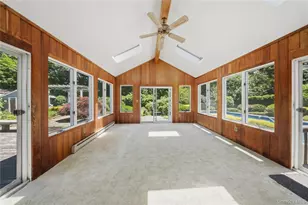 139 Sycamore Cir, Stony Brook, NY 11790 - Photo 36