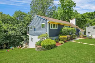 28 Summit Pl, Pleasantville, NY 10570 - Photo 2