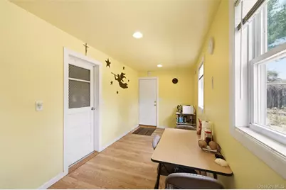 78 Auburn Street, Lindenhurst, NY 11757 - Photo 18