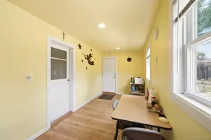 78 Auburn St, Lindenhurst, NY 11757 - Photo 18