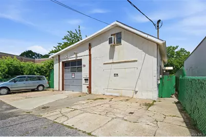 78 Auburn Street, Lindenhurst, NY 11757 - Photo 6