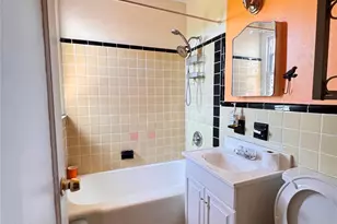 8 Wainwright Ave, Yonkers, NY 10710 - Photo 4