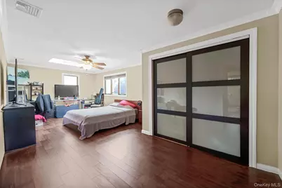 10 Garden Court, Carle Place, NY 11514 - Photo 10