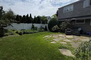 3 Deeringwood Ln, Babylon, NY 11702 - Photo 22