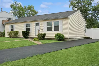 16 Arlington Avenue, Wyandanch, NY 11798 - Photo 4