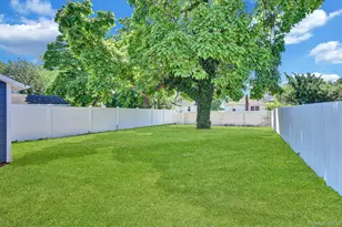 20 Lillian Ave, Freeport, NY 11520 - Photo 8