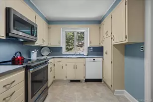 51 Laurel Dr, Mount Kisco, NY 10549 - Photo 12