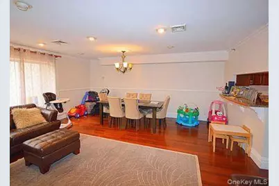 100 Cuttermill Road #4V, Great Neck, NY 11021 - Photo 6