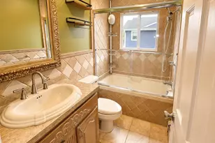 110 Blue Point Rd W, Holtsville, NY 11742 - Photo 8