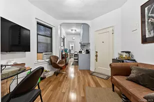 228 W 17th St, New York, NY 10011 - Photo 2