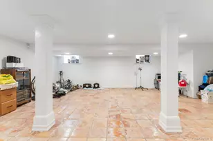 98 Washington Ave S, Lawrence, NY 11559 - Photo 16