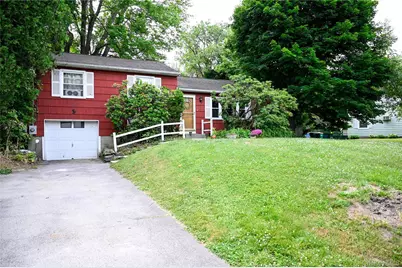 7 Monitor Road, Poughkeepsie, NY 12603 - Photo 2