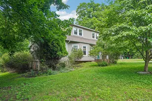 22 Grandview Ave, Suffern, NY 10901 - Photo 4