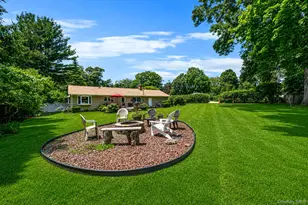 7 Carrie Ct, Smithtown, NY 11787 - Photo 6