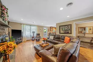 7 Carrie Ct, Smithtown, NY 11787 - Photo 12