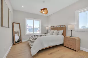 22 Miller Cir, Hicksville, NY 11801 - Photo 18
