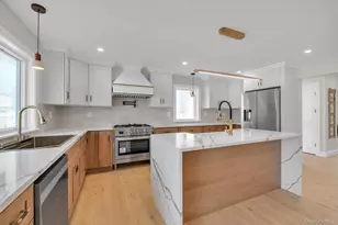 22 Miller Cir, Hicksville, NY 11801 - Photo 6