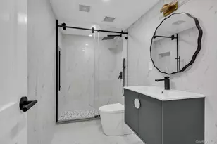 22 Miller Cir, Hicksville, NY 11801 - Photo 26