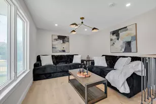 22 Miller Cir, Hicksville, NY 11801 - Photo 10