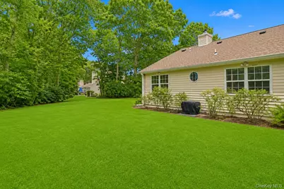 532 Race Place, Oakdale, NY 11769 - Photo 4