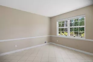 532 Race Pl, Oakdale, NY 11769 - Photo 16