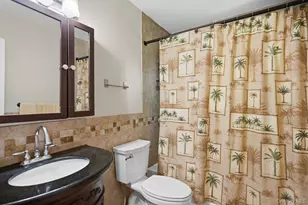 532 Race Pl, Oakdale, NY 11769 - Photo 22