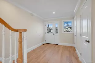 68 Edgewood, Port Washington, NY 11050 - Photo 4
