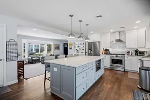 4 Balsam Ln, Commack, NY 11725 - Photo 8